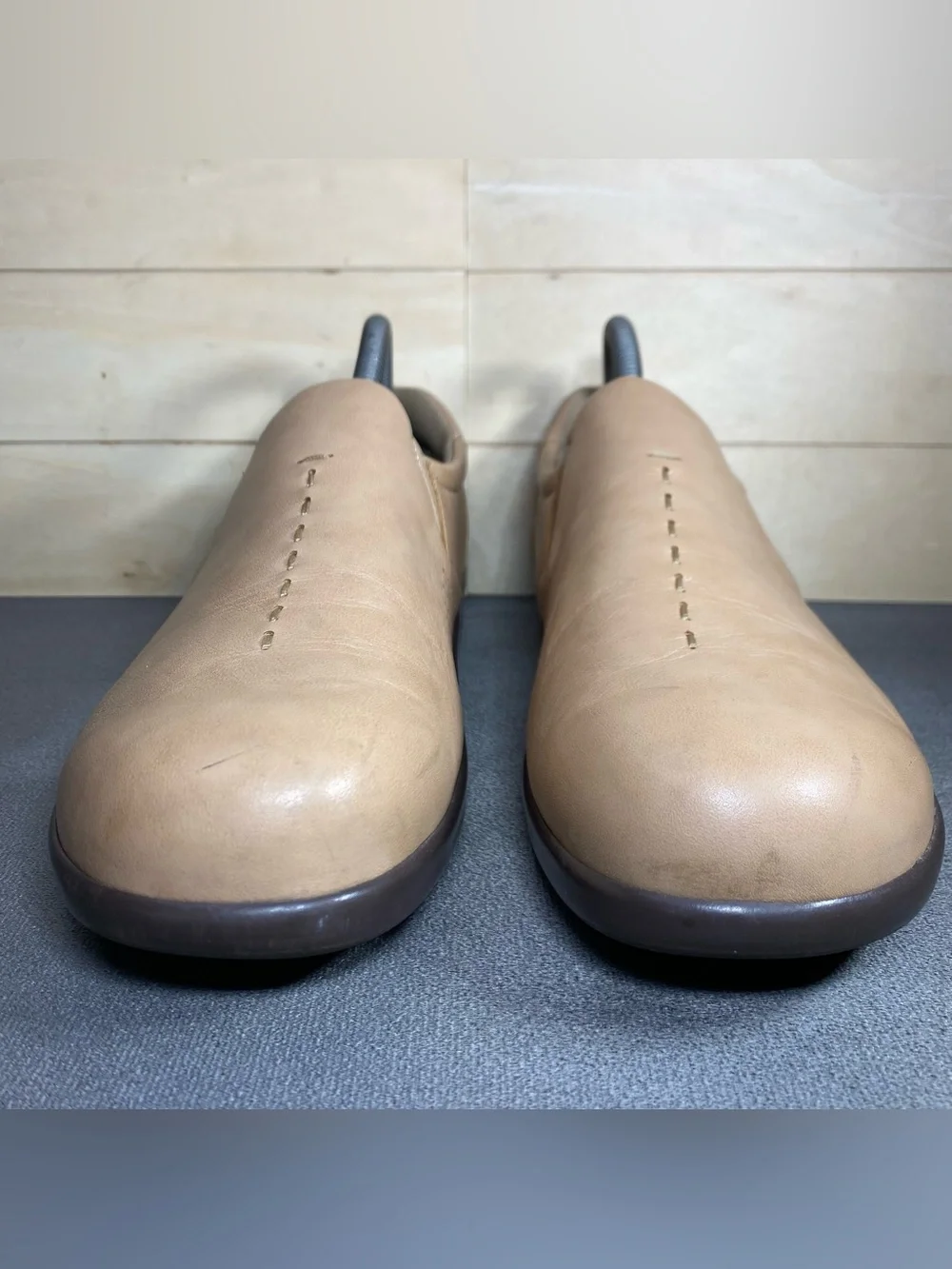 SAS Viva Slip-Ons Tan Leather Women's Size 10 N Shoes Tripad Comfort Loafers